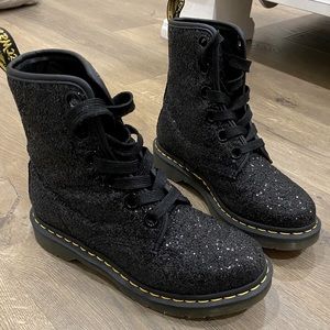 1460 Farrah Dr Martens
